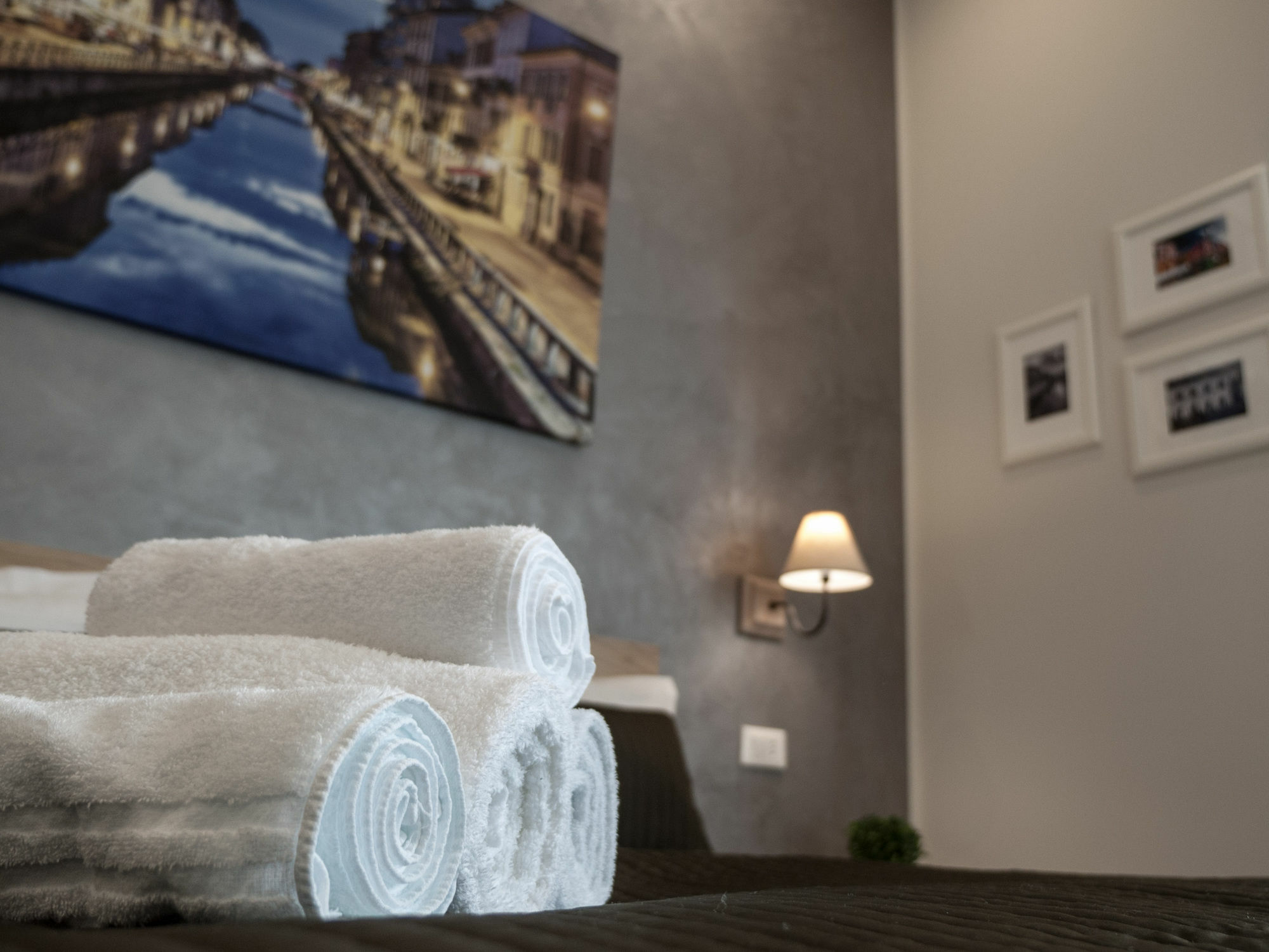 Bed Milano Linate Hotel ภายนอก รูปภาพ