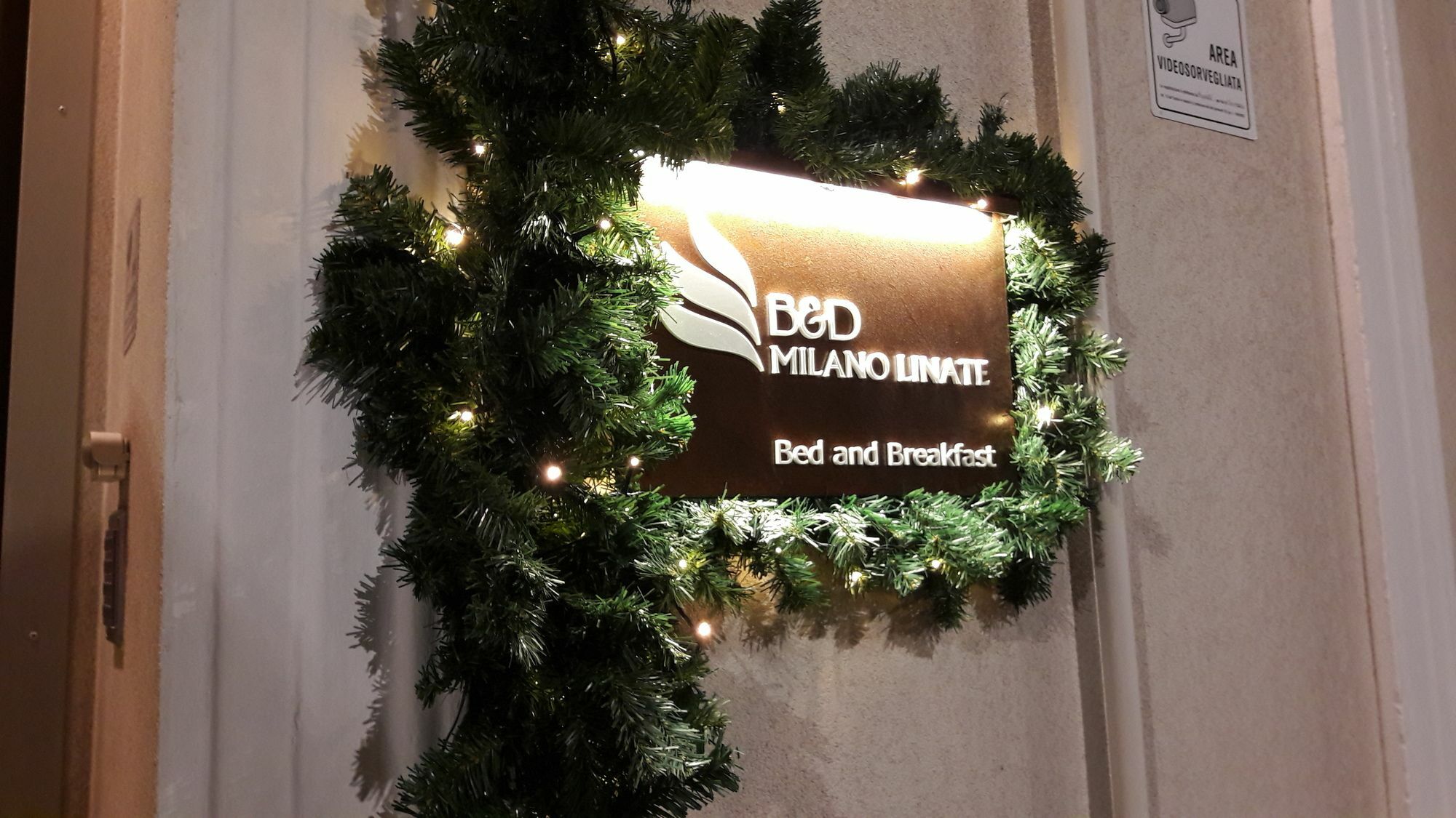 Bed Milano Linate Hotel ภายนอก รูปภาพ